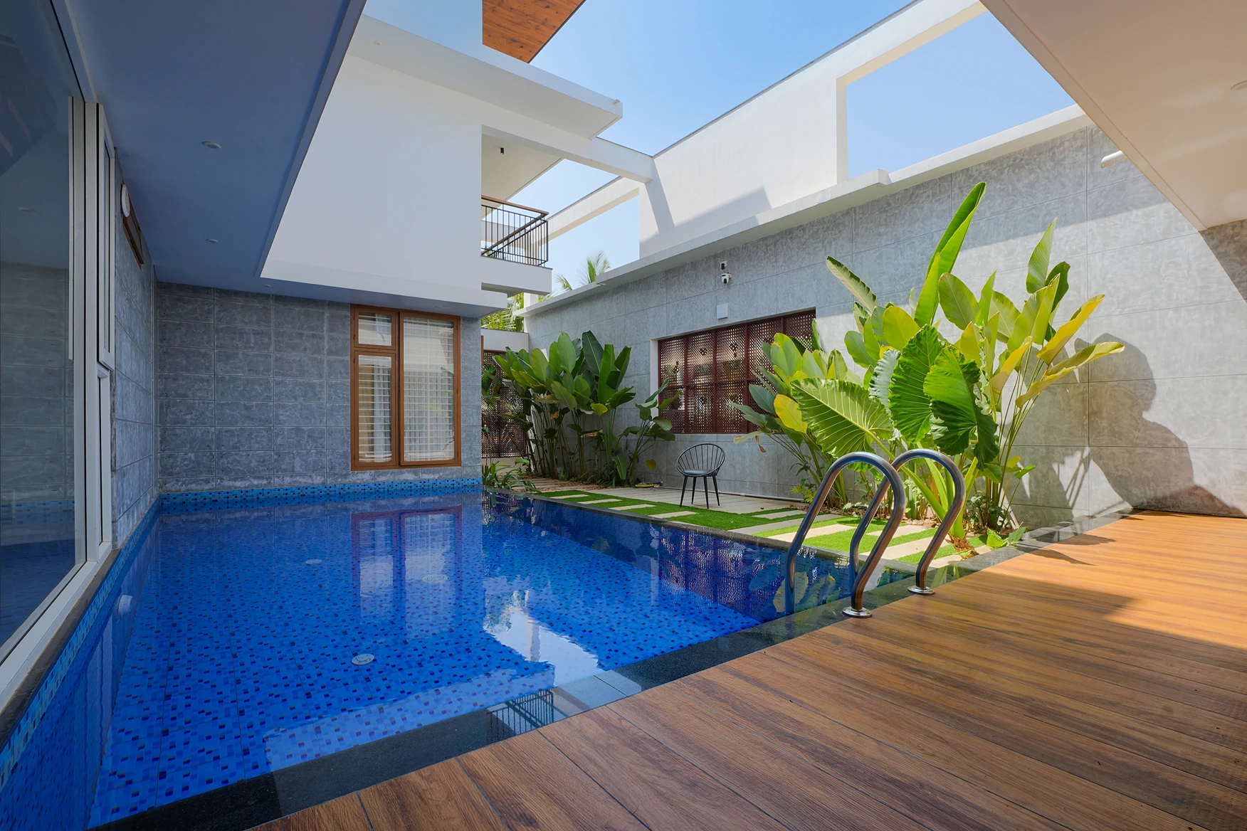 Luxury family residence architectural design project in Kerala